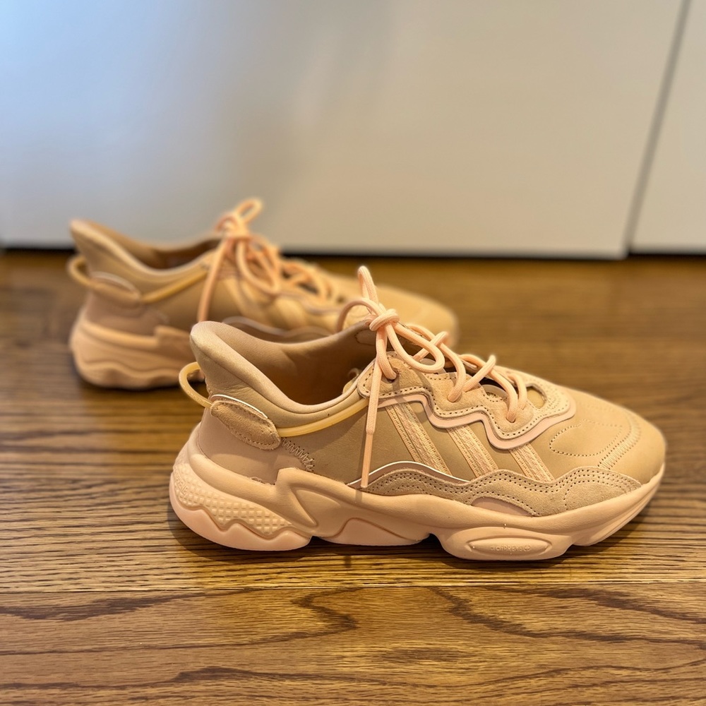 Adiprene Ozweego glow orange mens - Picture 4 of 7